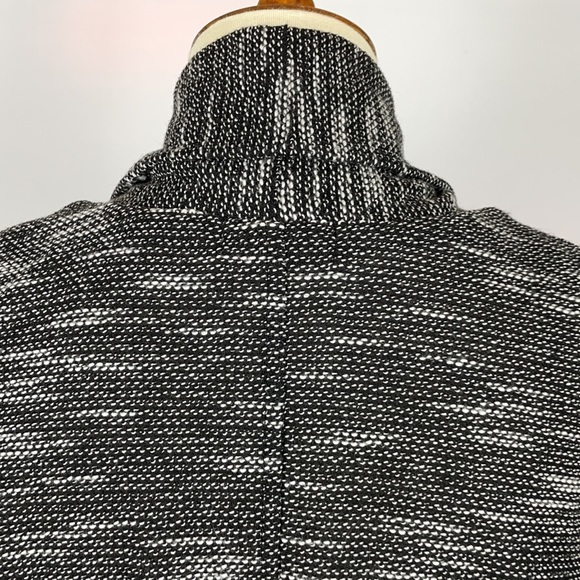 Van Heusen Black and White Open Front Sleeveless Knit Vest - Size Large - Picture 6 of 10